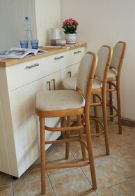 Nové barové židle