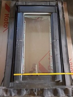 Plastová okna  + střešní okno