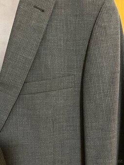 Společenský značkový oblek vel.52- 100%stav