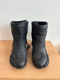 Damske  motooblečení