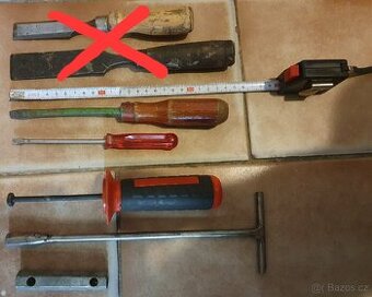 Dláta, šroubováky, nástrčkové klíče