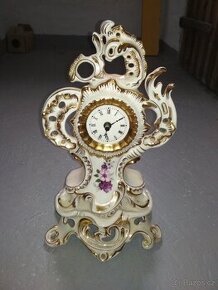 Porcelánové hodiny