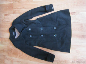 Černý zimní kabát vel. S/M, 70 % vlny - 1