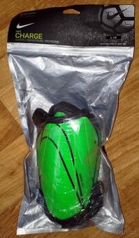 Chrániče NIKE Unisex L-G - NOVÉ