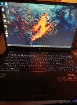 Herní notebook s RTX