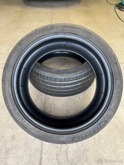 Michelin 325/35 R23