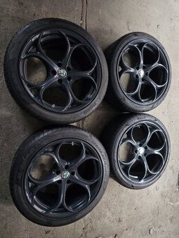 Alu kola 19" Alfa Romeo Giulia Quadrifoglio QV