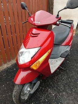 Honda Lead 100