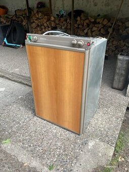 Lednice do karavanu Electrolux RM4400