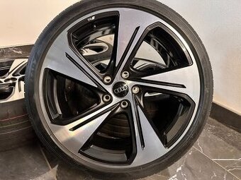 original audi a3 s3 r19 RS 8Y 8Y0601025CG letní