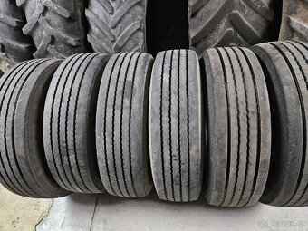 Nákladní pneu 315/80R22,5 vodící