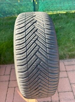 Sada celoročních pneu  205/55R16 94V Hankook