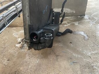 Chladič Bmw E46 320i 125kw předface