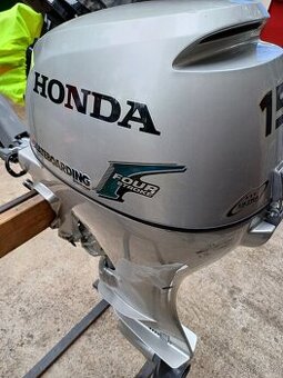 Honda BF 15 lodni motor