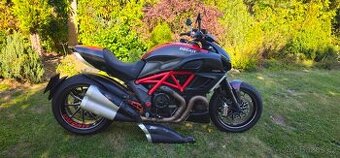 Ducati Diavel carbon