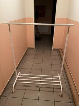 Šatní Stojan RIGGA IKEA