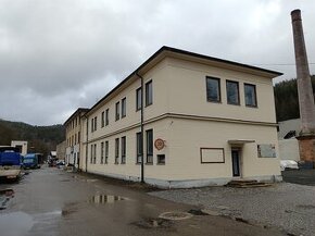 Pronájem skladových , výrobních prostor100 m2 - 1