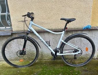 Trekové kolo Riverside 500