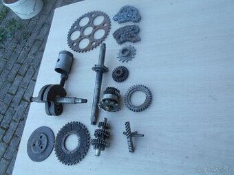 Jawa 98 Robot motor díly levně