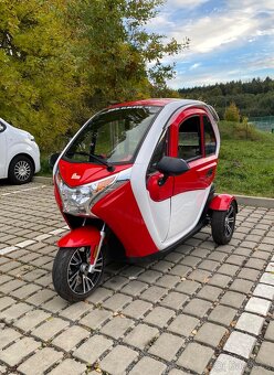 Elblesk bez ŘP Elektrická tříkolka kapotovaná elektromobil
