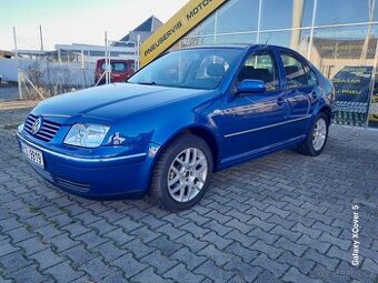 VW Bora 1.6i, 77kW, manuál 183tis.km