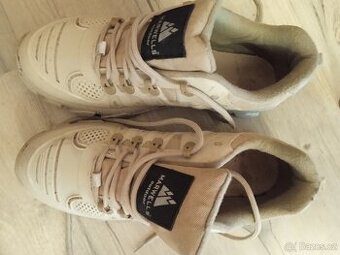 Dámskě outdoorove  boty. V - 39,5 -40