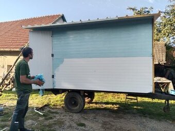 nabízím výrobu mobilního kurníku z pur panelů