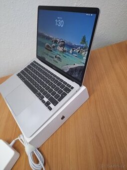 Macbook Air 13 palců M1 chip 16GB RAM 256 SSD
