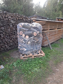 prodám 5 balíků palivového dřeva – balík 1,6 PRMS