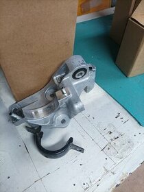 LR Discovery Sport 2015- (L550) Držáky poloosy ORIG