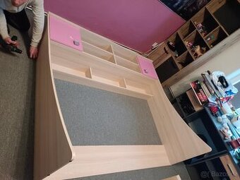 Skříň nad postel ( dětskou)