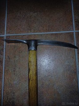 Prodam nemecky cepin, horské jednotky gbj