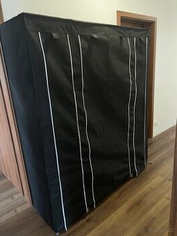 Šatní skříň skládací