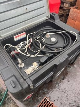 mobilní nádrž na naftu 330 l 12V