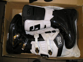 Kompletní vybavení motocross