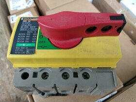 Hlavní vypínač MERLIN GERIN 40A a 125A