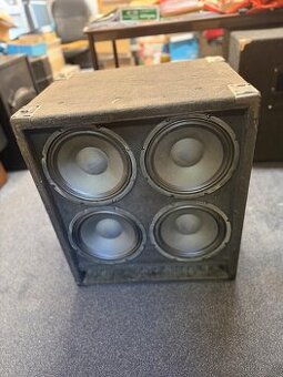 basový reproduktorový box