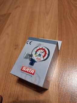 SATA - Regulátor tlaku s manometrem