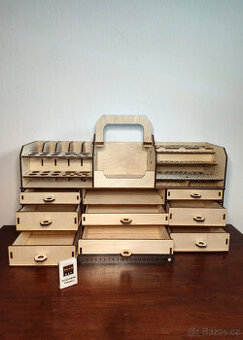 Novy dřevěný organizer - stojan na nářadí, dílna