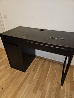 Psací stůl za odvoz