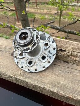 ČZ 125,150 stred kolesa