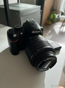 Nikon D3200 + setový objektiv 18-55mm