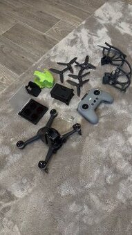 Prodám Dji FPV dron + remote controller 2 + příslušenství - 1