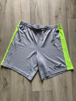 Fotbalové kraťasy Nike Academy M