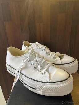 Dámské Converse Chuck vel. 38