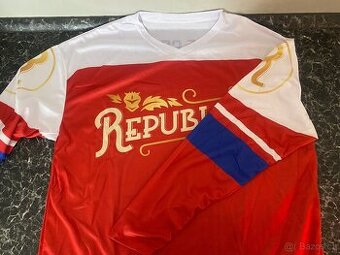 Dres České hokejové reprezentace sponzorský - 1