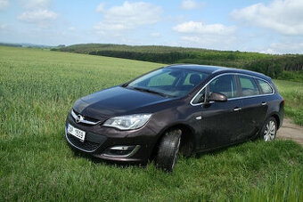 Prodám Opel Astra Sports Tourer 1.4 Turbo 110kw Benzín+LPG