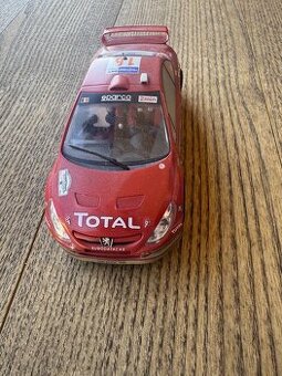 autíčko na autodrahu - 1