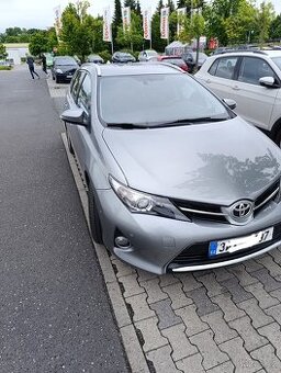 Toyota Auris,1,6,97kw,151000km,2014