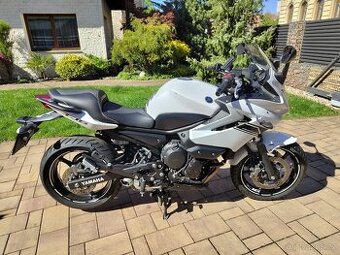 Yamaha XJ6